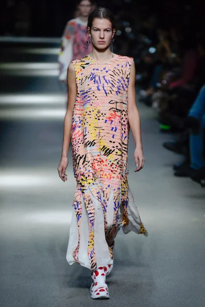 Look 63